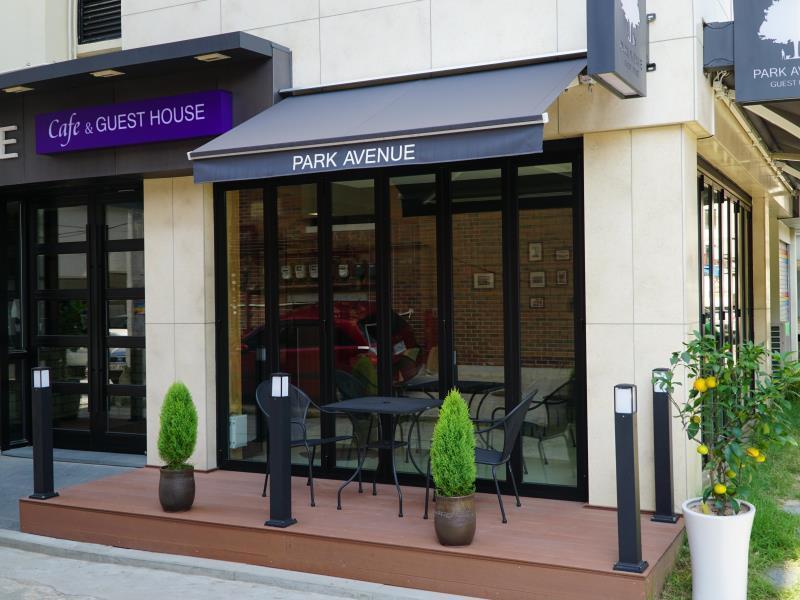 Park Avenue Hostel Сеул Екстериор снимка