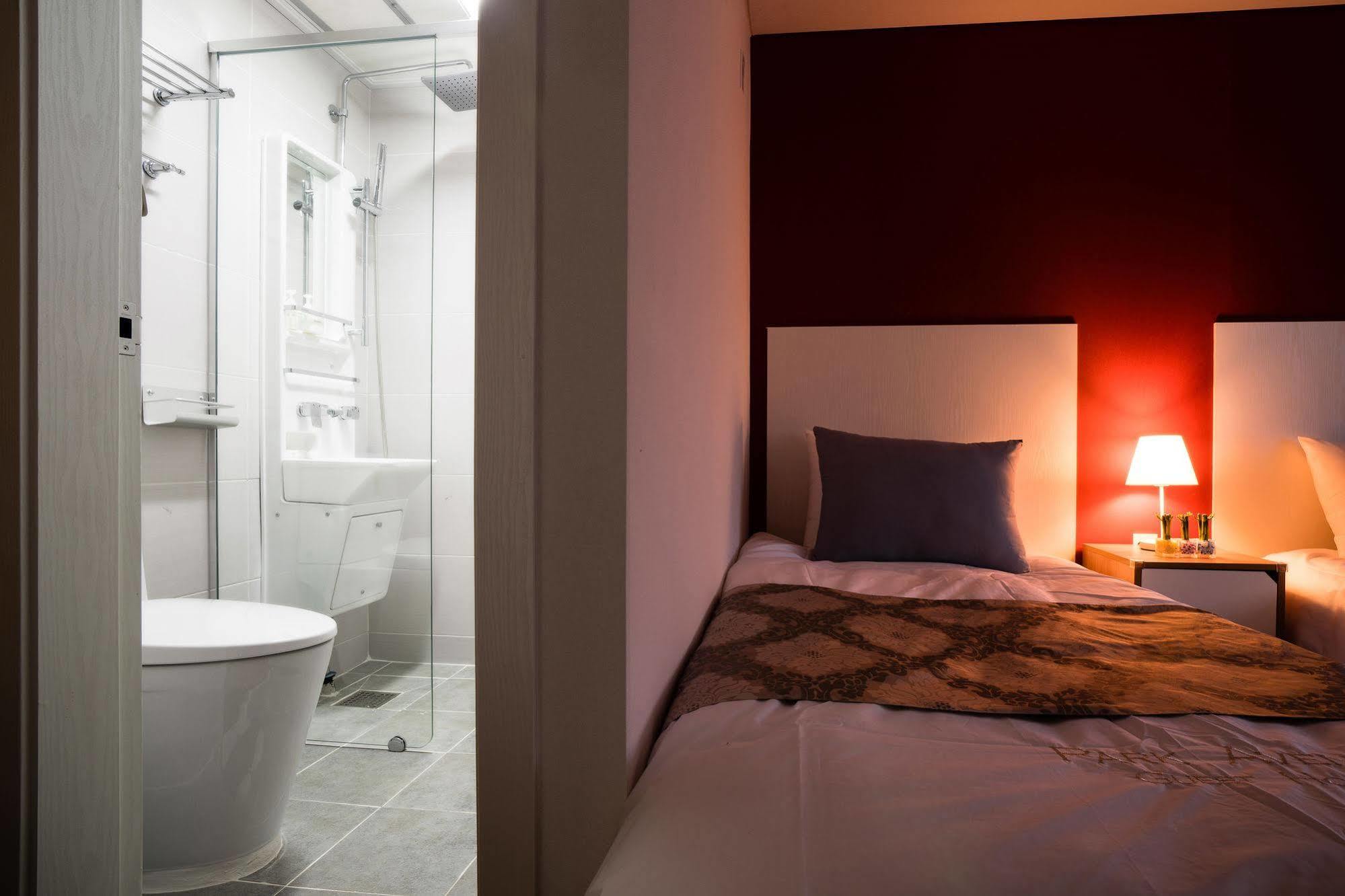 Park Avenue Hostel Сеул Екстериор снимка