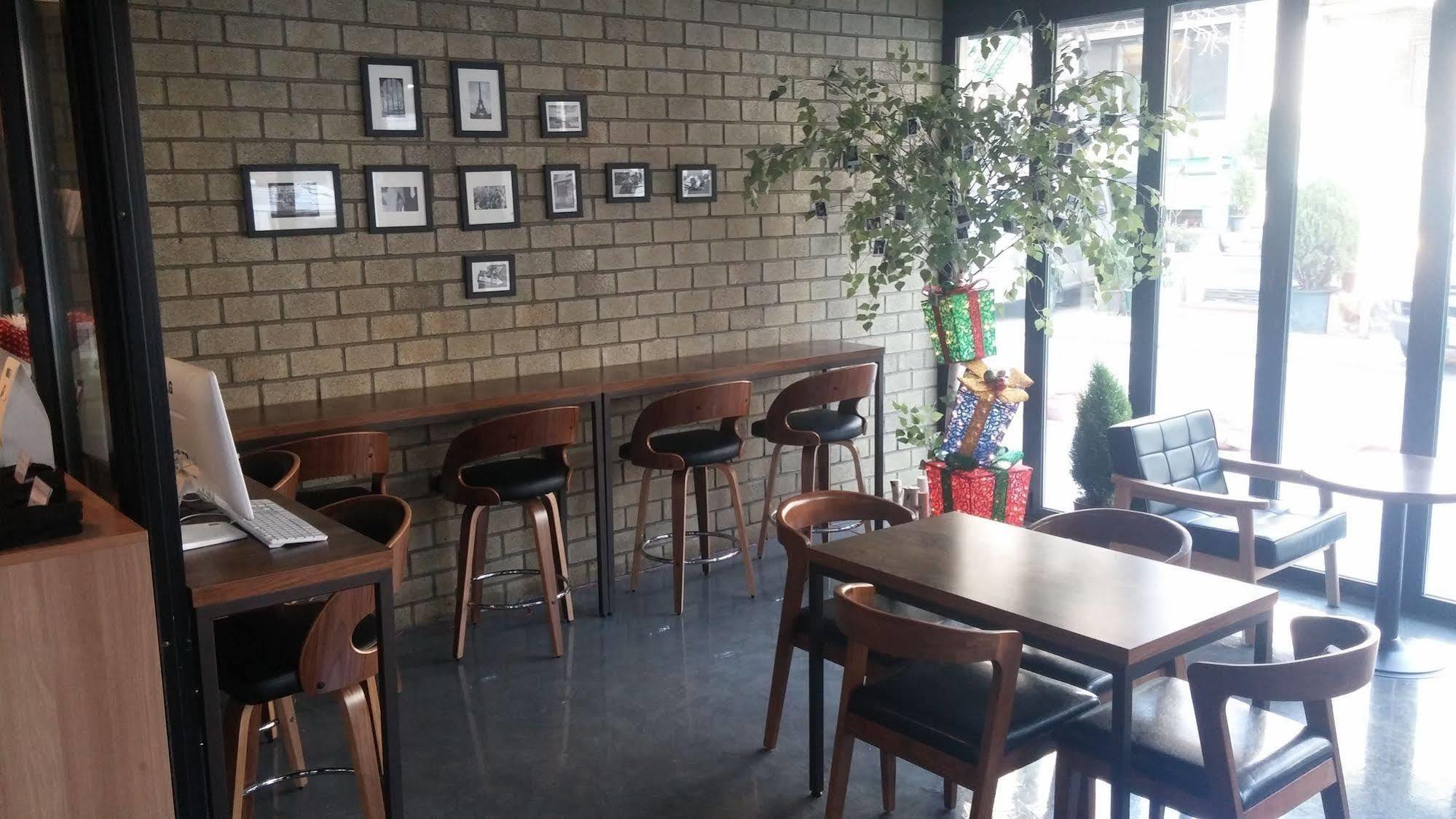 Park Avenue Hostel Сеул Екстериор снимка