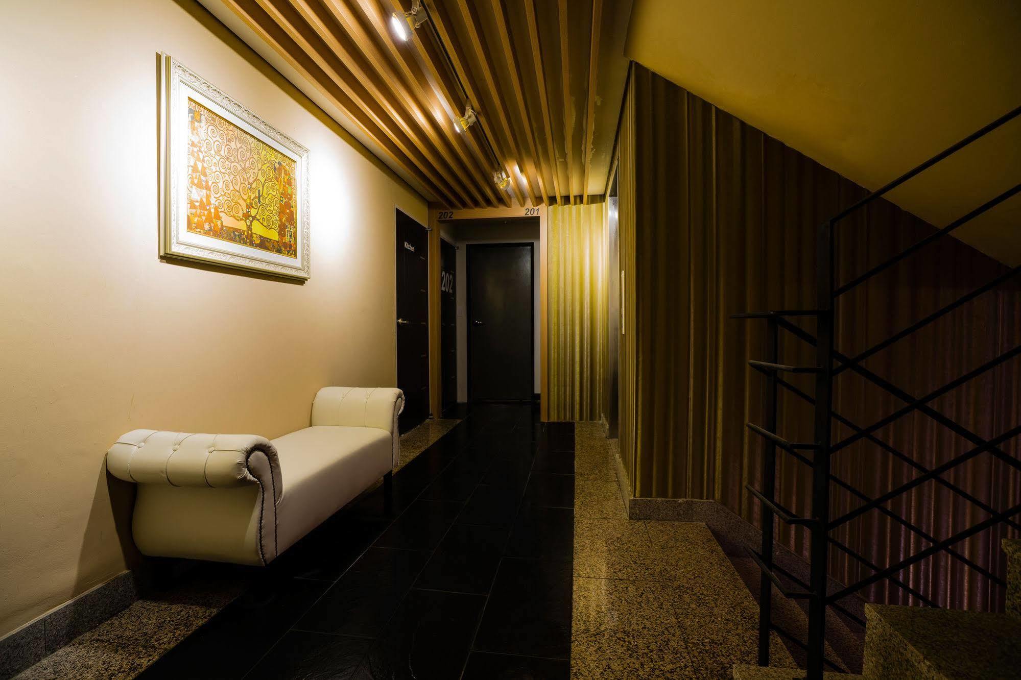 Park Avenue Hostel Сеул Екстериор снимка